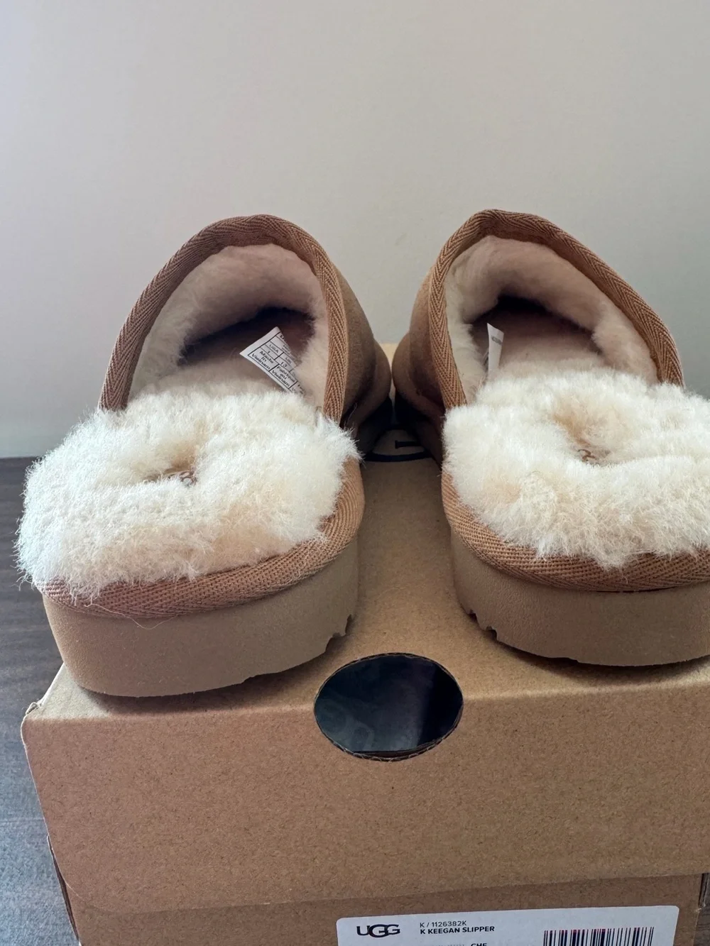 UGG Keegan Chestnut Shearling Slide Slippers Kids 13M Suede Leather NWT Cozy